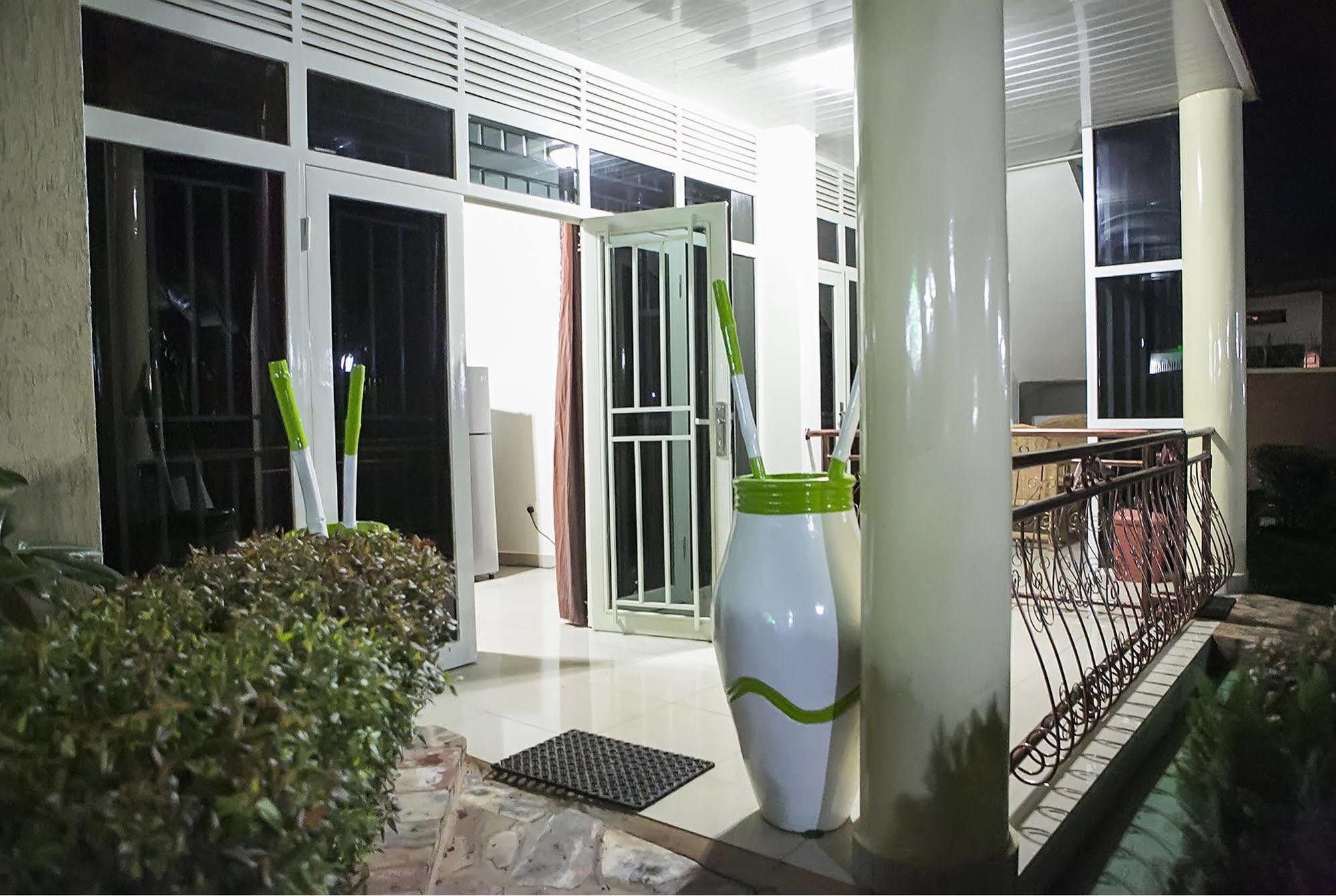 St Augustine Apartment & Hotel كيغالي المظهر الخارجي الصورة